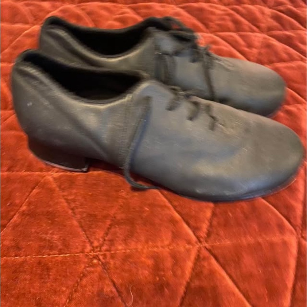 Bloch Black Dress Shoes with Minimalist Design